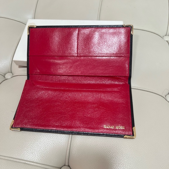 Black Hanae Mori Checkbook Cover / Wallet / Card Holder - Not Used box included - Picture 3 of 4
